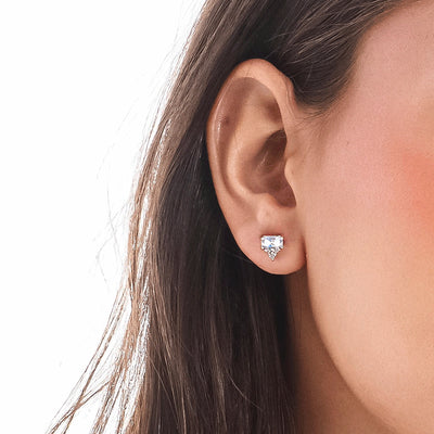 Petal glow Stud Earring